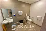  Arriendo  Oficinas en Las Condes  UF243 